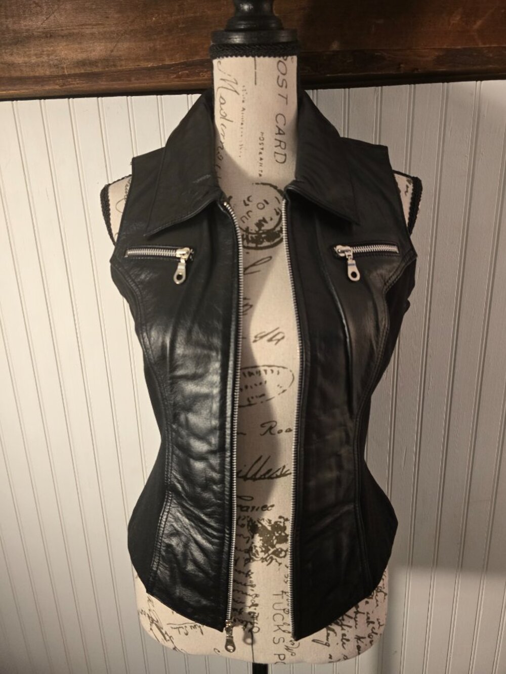 Wilson's Maxima Black Leather Vest - Picture 3 of 7